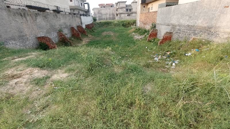 Get Your Hands On Residential Plot In Lahore Best Area 1