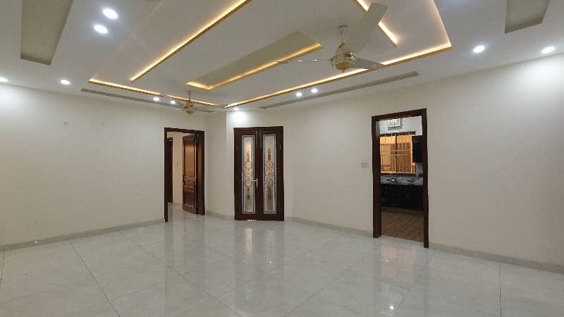 10 Marla House In Sahafi Colony 15