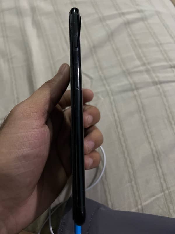 Iphone 7 plus PTA 256gb approved jet black 2