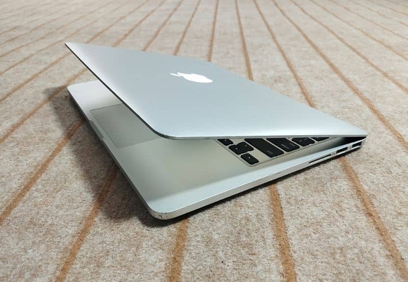 MacBook Pro 2015 (13 inch) 1