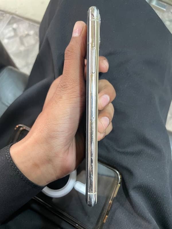 iphone 11pro Max PTA APPROVED 1