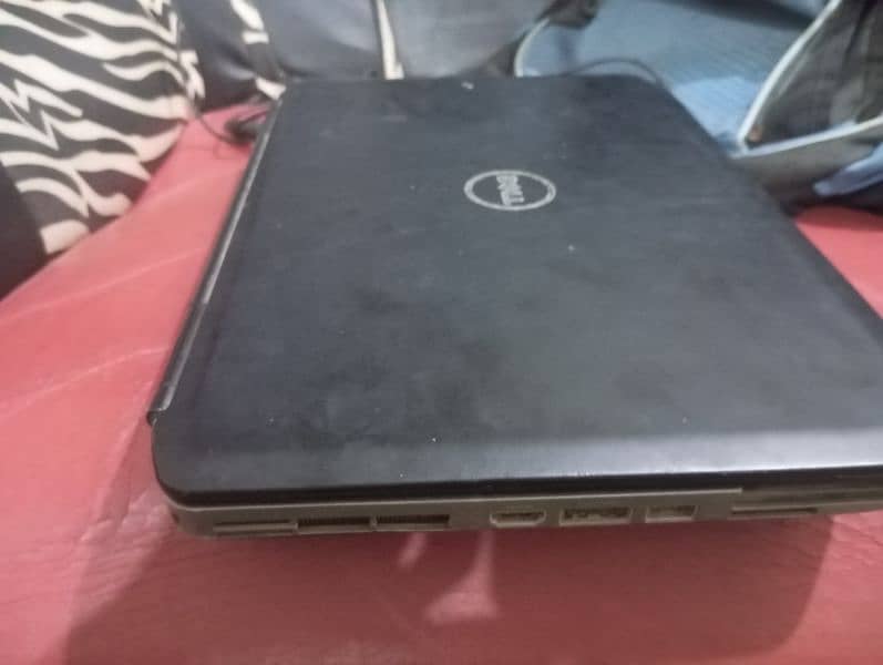 DELL laptop 3