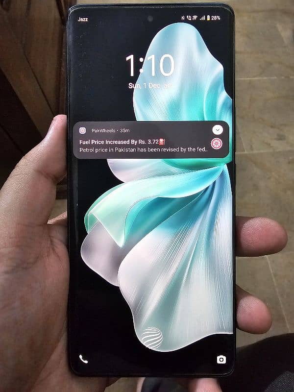 Vivo V30 1