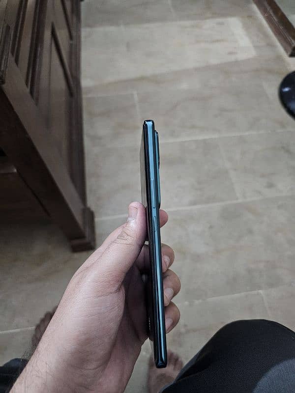 Vivo V30 5