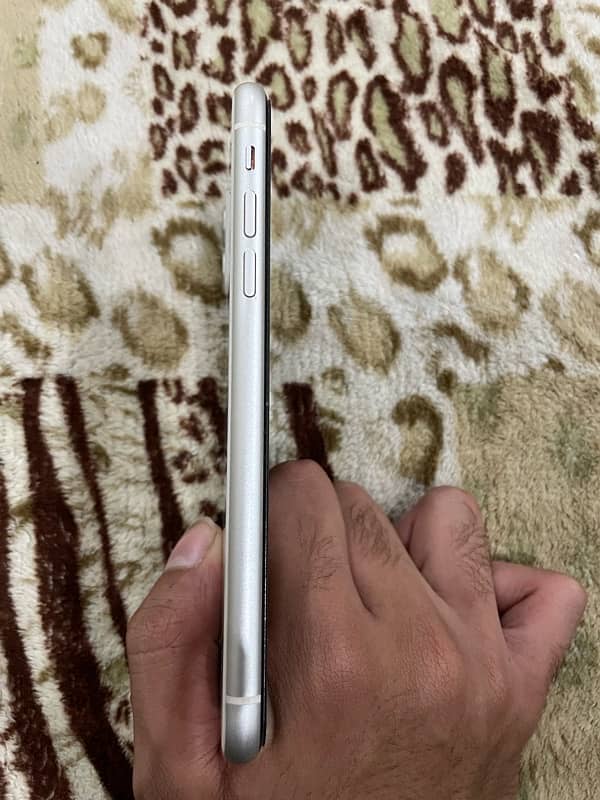 Iphone 11 128gb Dual PTA Approved 77%BH 3