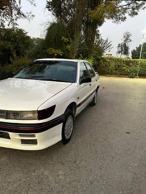 Mitsubishi Lancer 1989 2