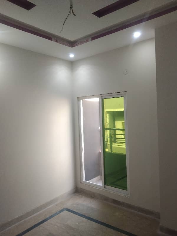 FOR SALE BRAND NEW HOUSE 2.5 MARLA GREEN TOWN LAHORE GOOD INVESTMENT TIME TOP LOCATION HOUSE SALE 8