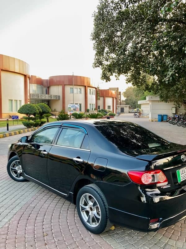 Toyota Corolla GLI 1.6 automatic 2013 7