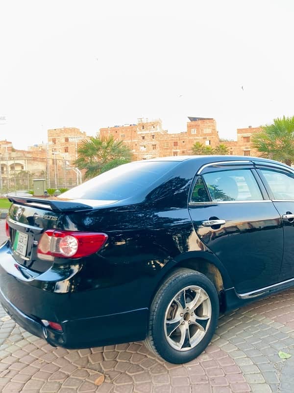 Toyota Corolla GLI 1.6 automatic 2013 9