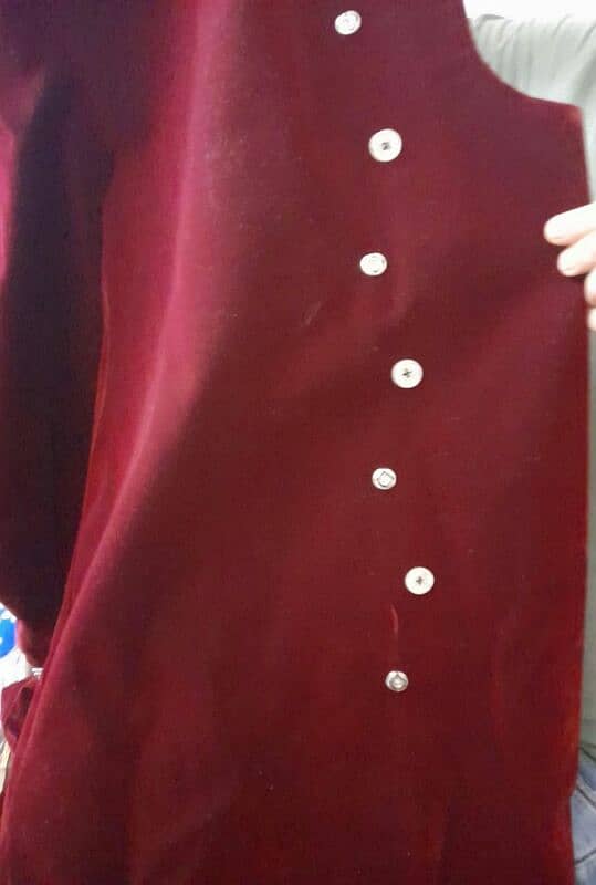 velvet sherwani with kulla & khussa all 10/10 condition 6