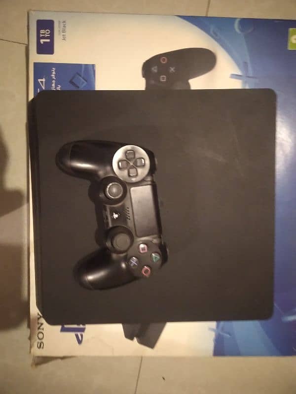 Sony play station (ps4 slim) 1tb 1