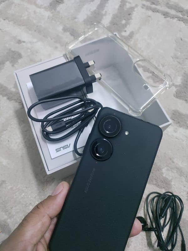 ASUS ZENFONE 10 NEW 0