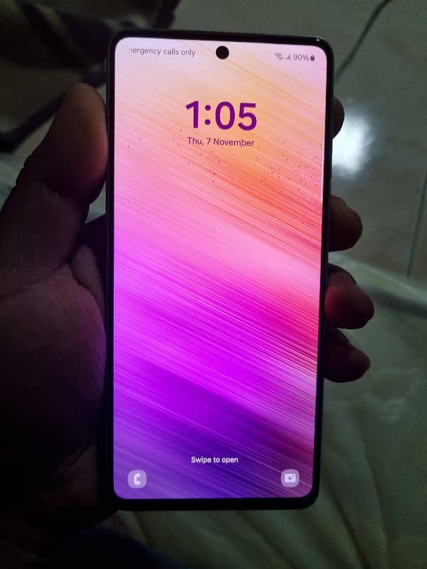 I am sell samsung A73 5g 8gb ram 256gb memory only little break body 7