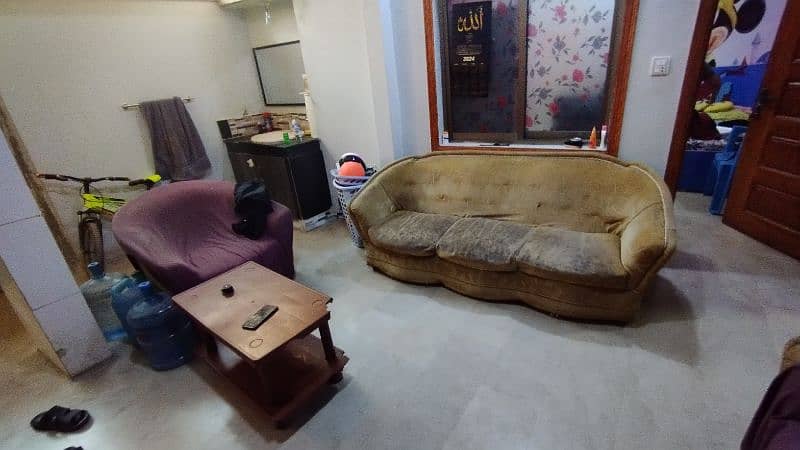 5 seater Sofa set 0