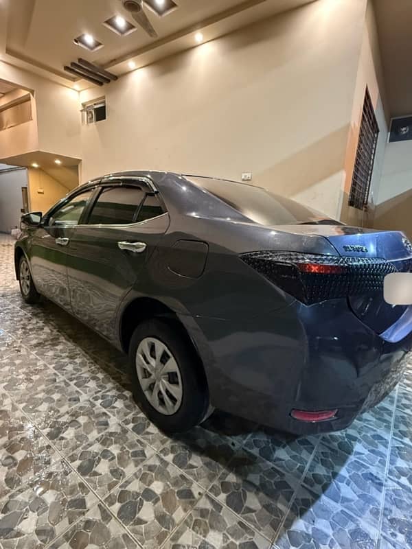 TODAY SALE URGENT Toyota Corolla GLI 2017 1st owner Car MY OWN CAR 4