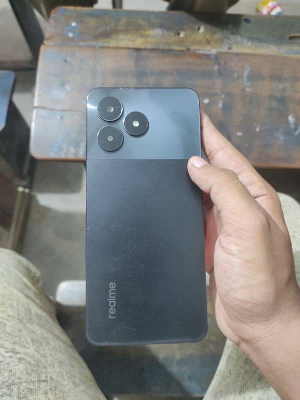 Realme C51 3