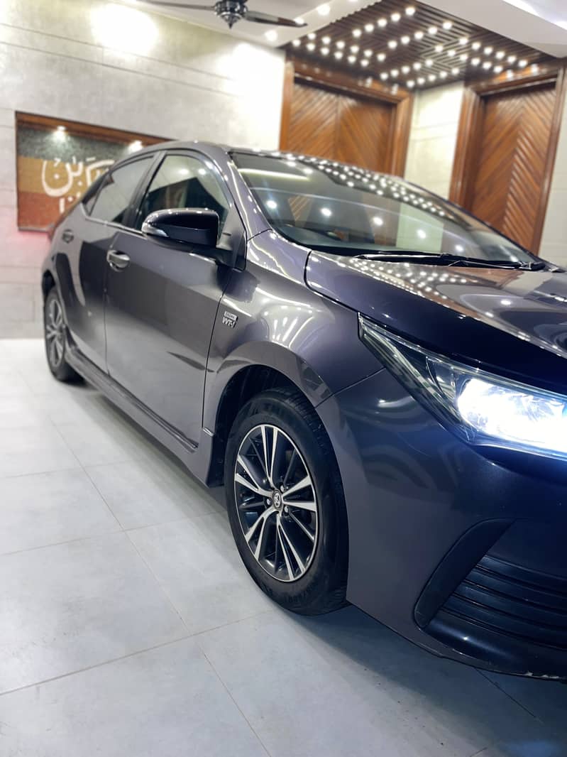 2017 Model Altis for sale gift for altis lovers Home used car 1