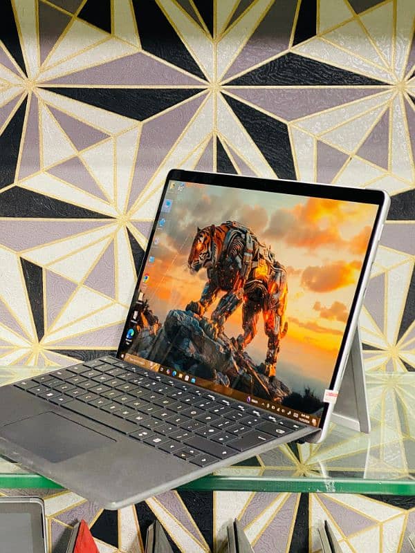 Microsoft Surface | Pro 5 | i7 7th | Cash On Delivery From Fsd 4