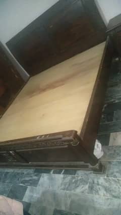 Master Bedroom Set (Used, wardroob doors need to change/repair)