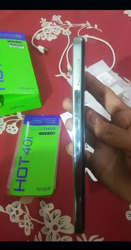 infinix hot 40i 8+8 128 1