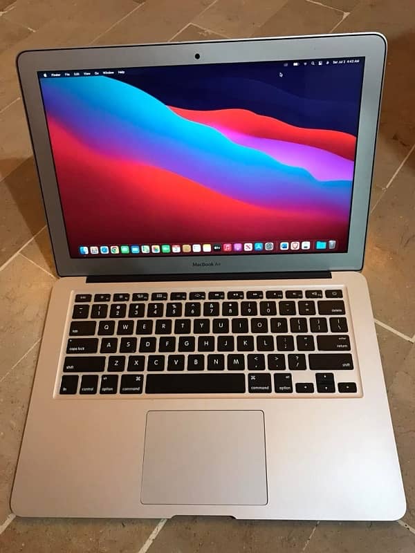 MACBOOK AIR (2017) CORE I5 (8/512gb SSD) (BOX PACK CONDITION) 2