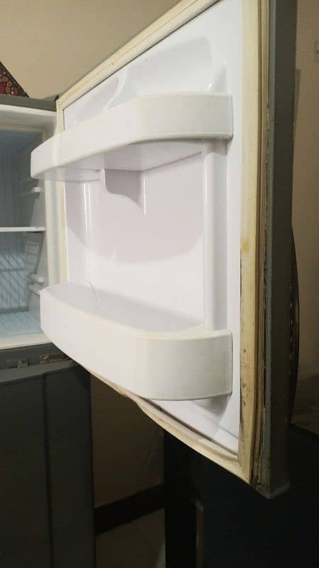 refrigerator 3