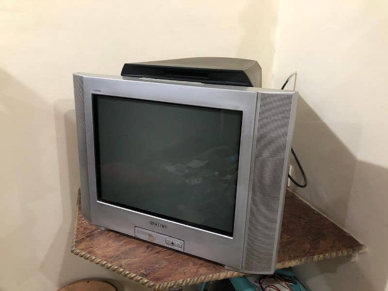 ORIGNAL Sony tv 24 inch with woofer system 7