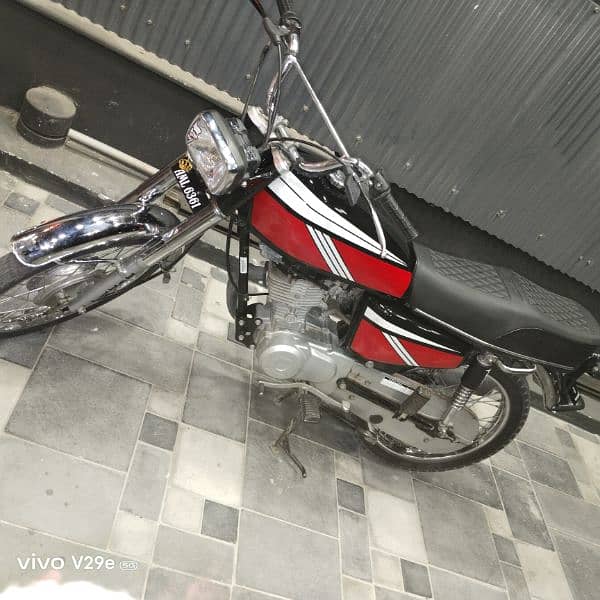 Honda 125 22 model lush condition with double Saman low mileage 2