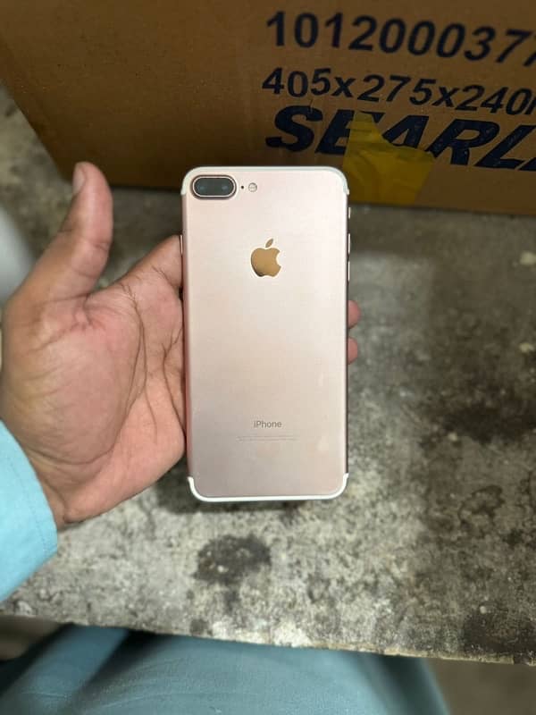 I phone 7 plus pta approved 128 gb all ok  03179937667 1