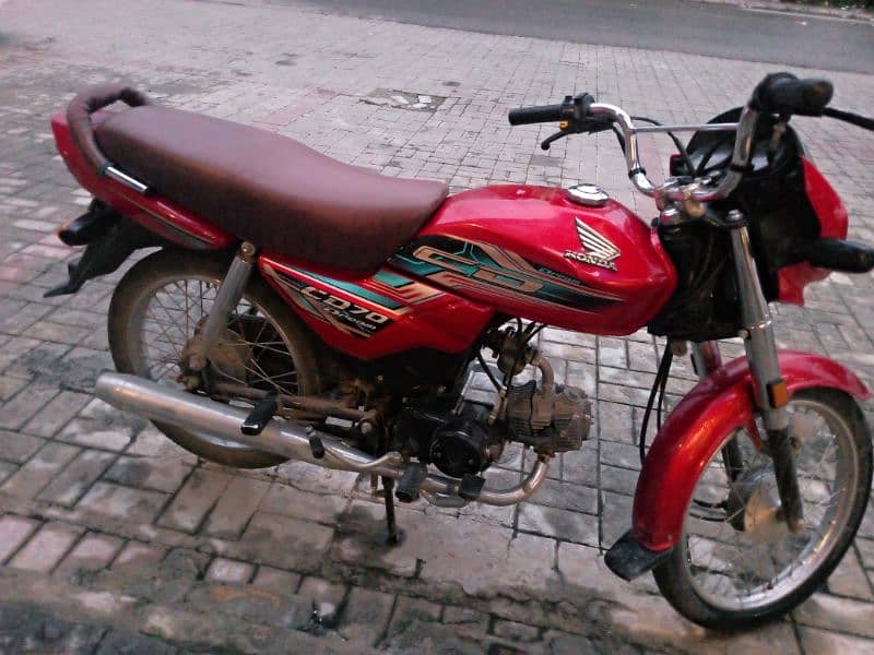 Honda cd70 Dream 2022 model Islamabad number lush condition 1