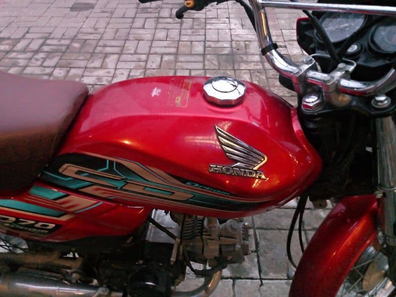 Honda cd70 Dream 2022 model Islamabad number lush condition 4