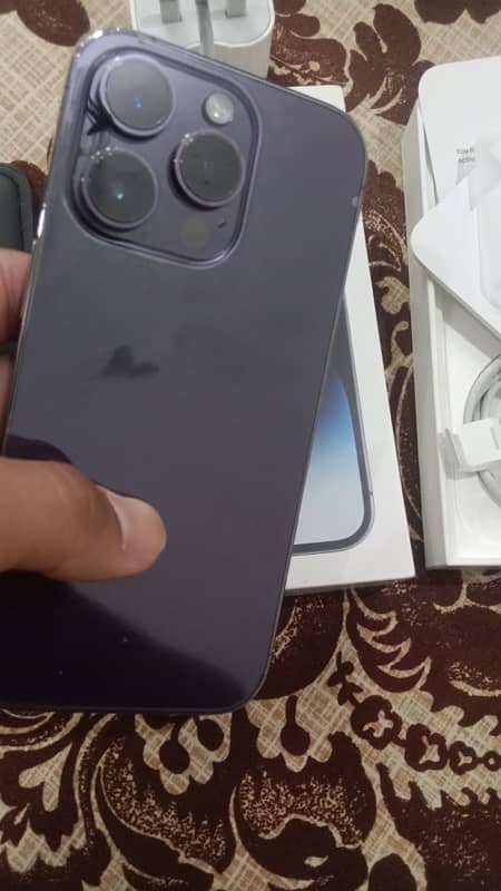 I phone 14 pro with box very good condition first hand use 1