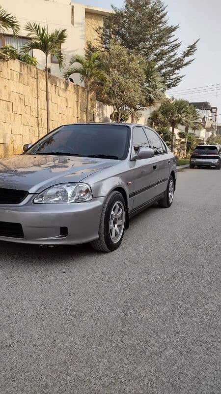 Honda Civic Oriel 2000 4