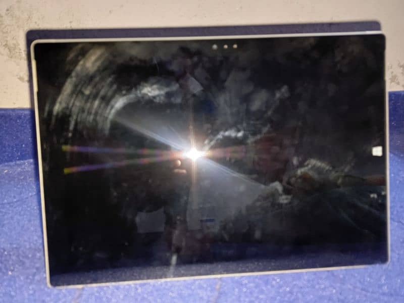 surface Pro 3 good condition 5