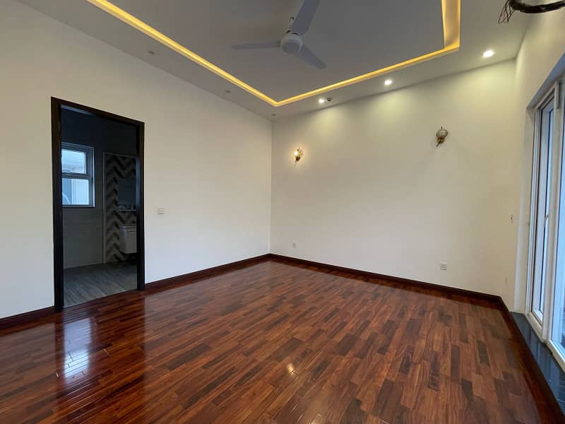 Lower Portion Locked - 1 Kanal Lavish Upper Portion On Top Location For Rent In DHA Phase 5 Lahore 2