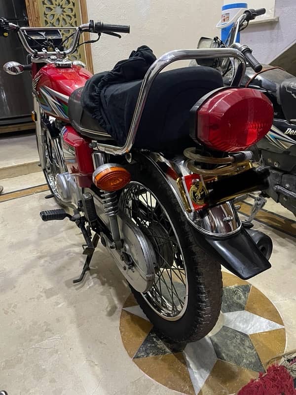 honda 125 2023 karachi num 1