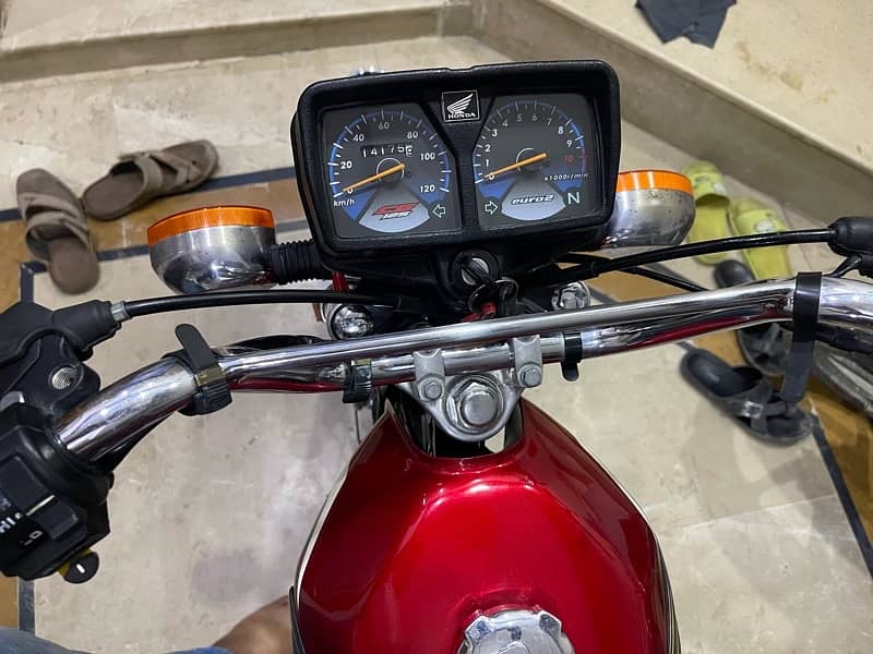 honda 125 2023 karachi num 4