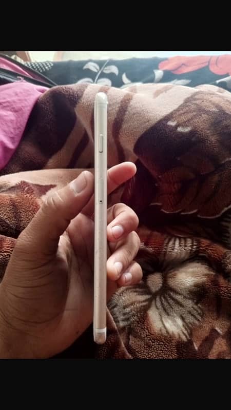 iPhone 6s Plus 64gb pta approved finger ok better change 15k 4