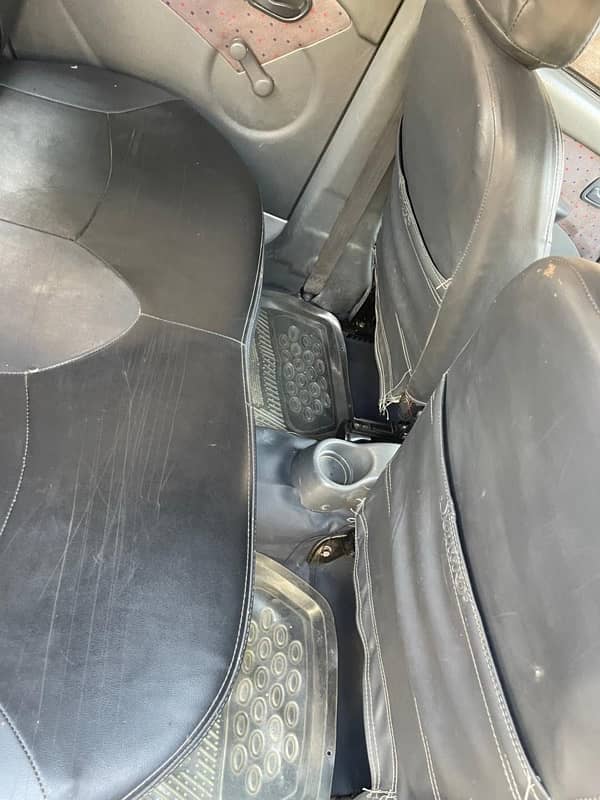 Hyundai Santro 2004 model geniuine car home used car non accidental 15