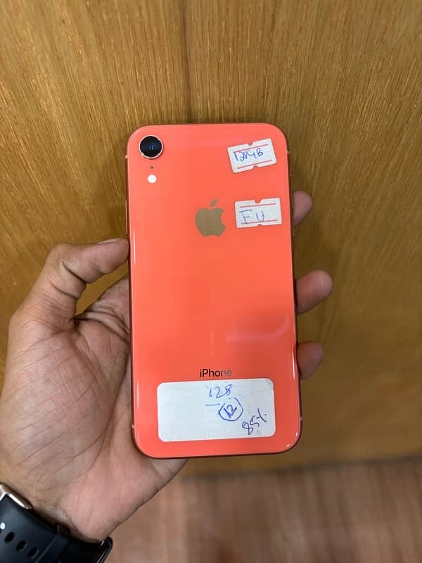 iPHONE XR 0