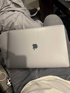 macbook pro 2018 i9 32 512gb