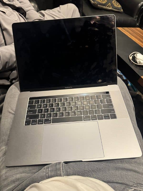 macbook pro 2018 i9 32 512gb 2