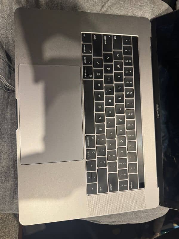 macbook pro 2018 i9 32 512gb 4