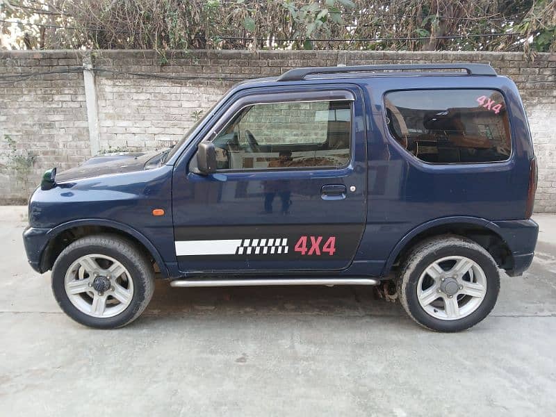 Suzuki Jimny 2010 1