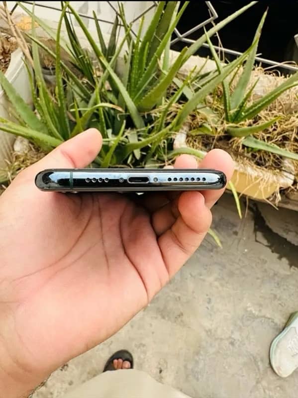 iPhone 11 Pro max 64gb factory unlock 2