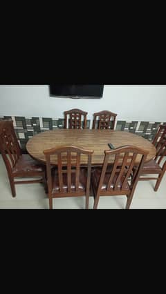 Dining table for sale