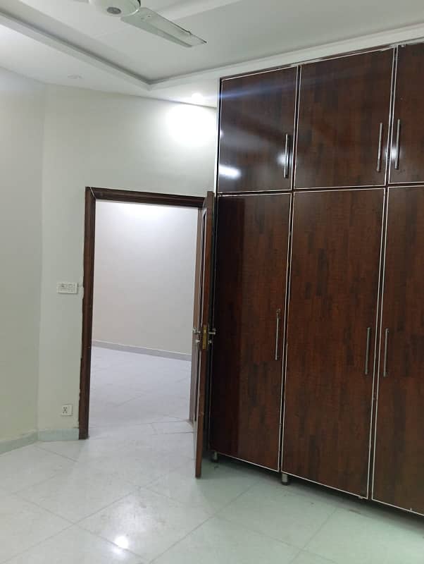 12 MARLA UPAR PORTION AVAILABLE FOR RENT FAMILY YA SILENT OFFICE IN JOHAR TOWN NEAR ALLAH HO CHOWK 7