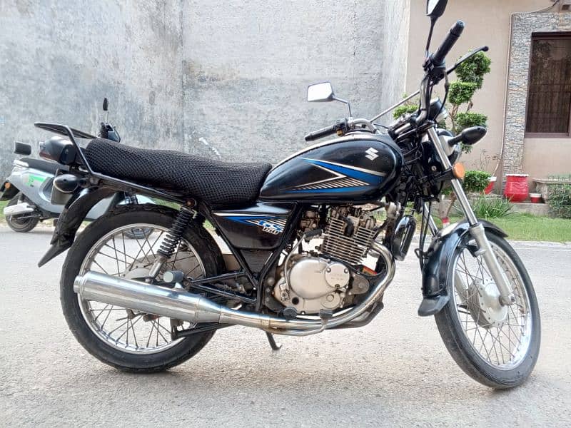 Suzuki GS150 in Good Condition 1