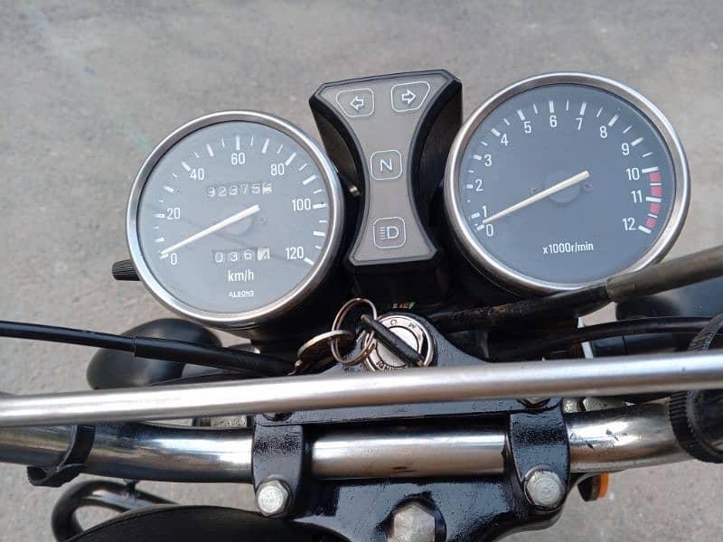 Suzuki GS150 in Good Condition 4