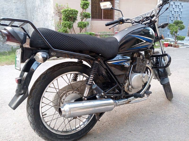 Suzuki GS150 in Good Condition 9